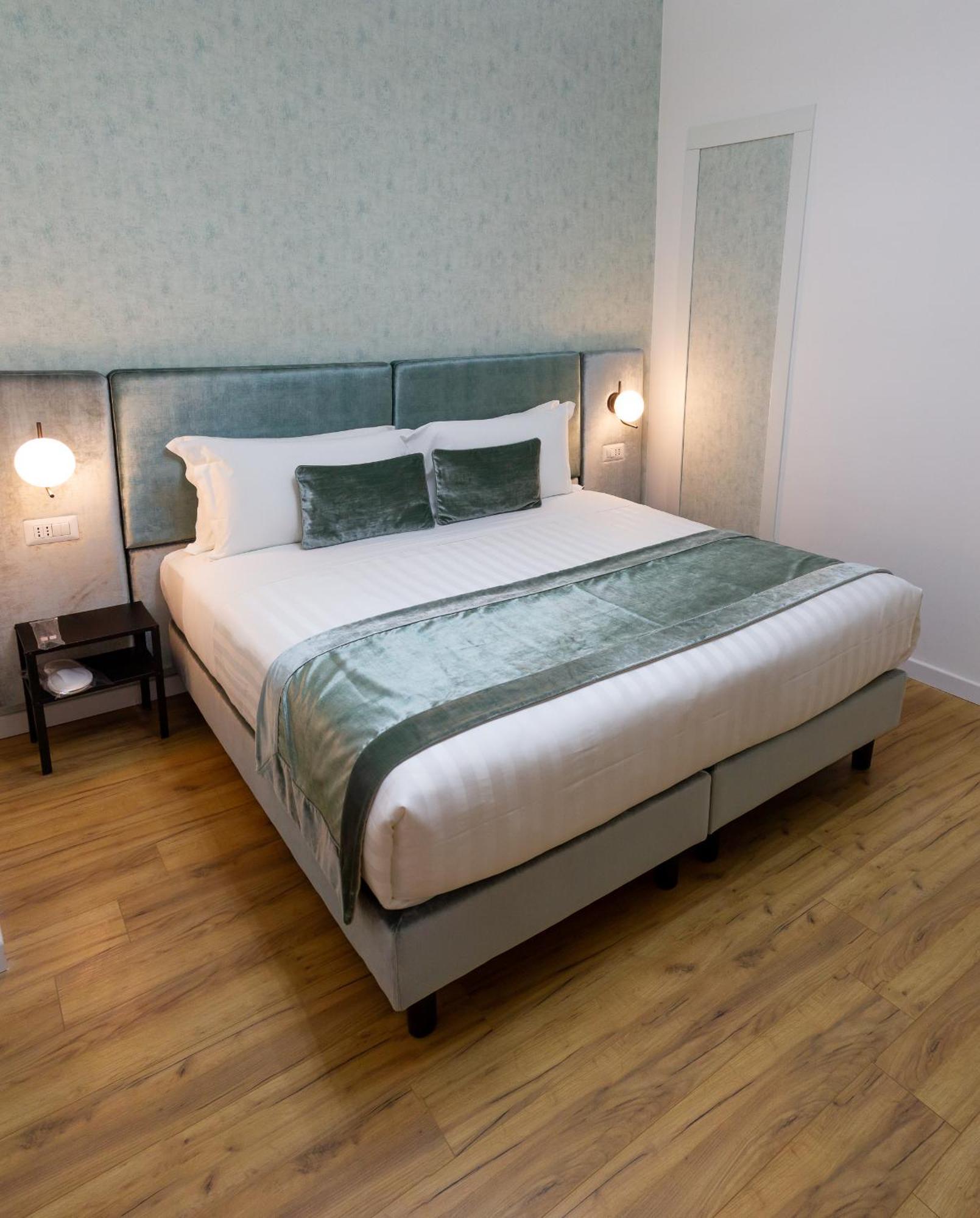 Home At Rome St. Peter Rooms&Apartment Zewnętrze zdjęcie