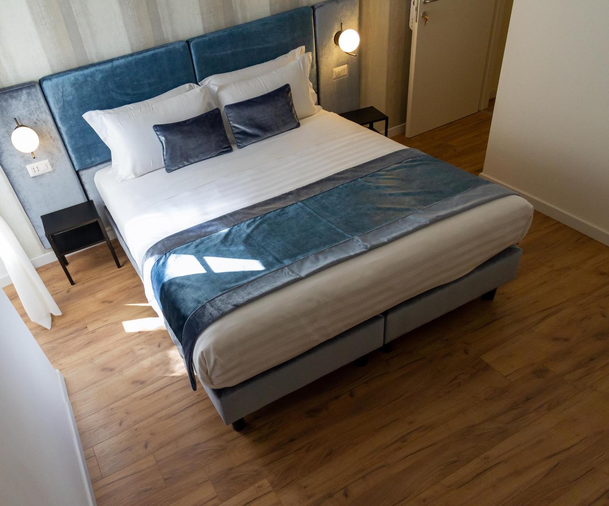 Home At Rome St. Peter Rooms&Apartment Zewnętrze zdjęcie
